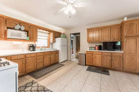 312 E Sunset Pl, Dekalb, IL 60115 photo 14