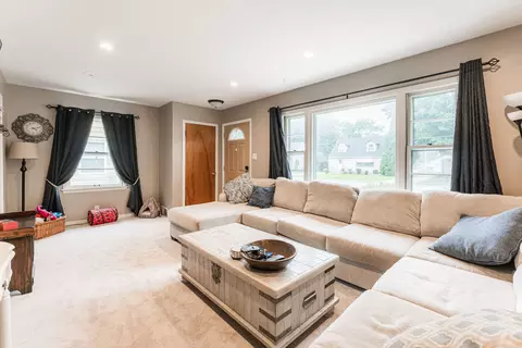 312 E Sunset Pl, Dekalb, IL 60115 photo 9