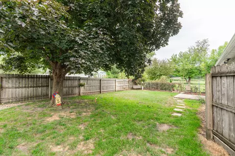 312 E Sunset Pl, Dekalb, IL 60115 photo 27