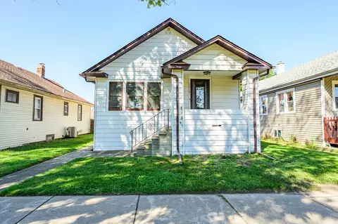 1916 York St, Blue Island, IL 60406
