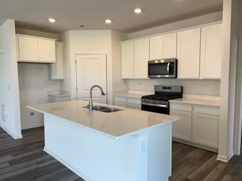 2741 Harnish Dr, Algonquin, IL 60102 photo 8