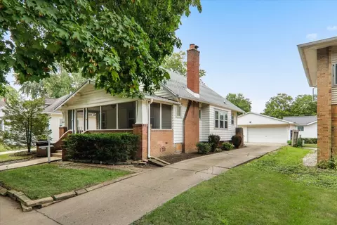 704 W Washington St, Champaign, IL 61820