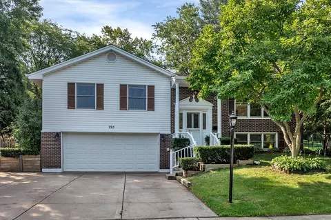 795 Park Ln, Hoffman Estates, IL 60192