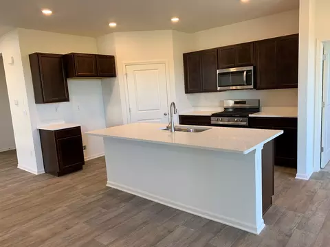 935 Eineke Blvd, Algonquin, IL 60102 photo 3