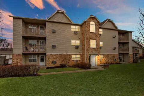 1443 Spring Brook Ct #2D, Round Lake Beach, IL 60073
