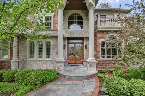 1215 Tranquility Ct, Naperville, IL 60540 photo 2