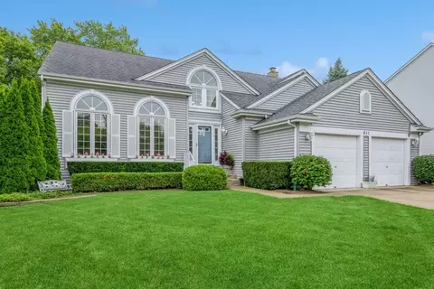 611 Williams Way, Vernon Hills, IL 60061