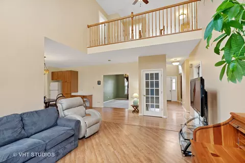 33879 N Summerfields Dr, Gurnee, IL 60031 photo 7