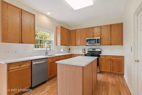 33879 N Summerfields Dr, Gurnee, IL 60031 photo 10