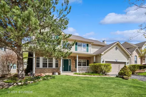 33879 N Summerfields Dr, Gurnee, IL 60031 photo 2