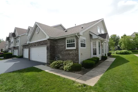 938 Willow St, Itasca, IL 60143