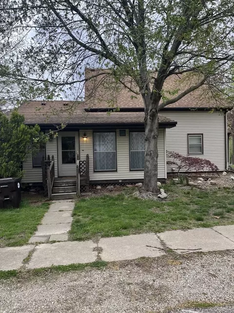 310 N Buchanan St, Heyworth, IL 61745