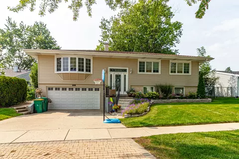 474 Chatham Cir, Buffalo Grove, IL 60089