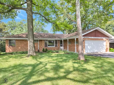 5314 Oakview Dr, Lisle, IL 60532
