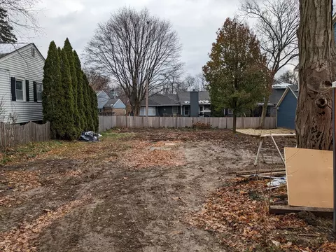 805 May St, Geneva, IL 60134