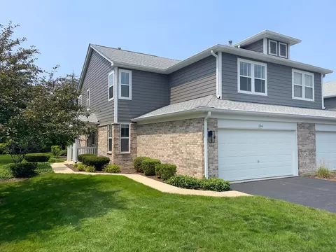 104 Tanglewood Dr, Glen Ellyn, IL 60137