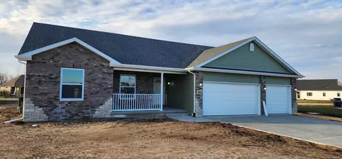 900 E Jesse Ct, Coal City, IL 60416