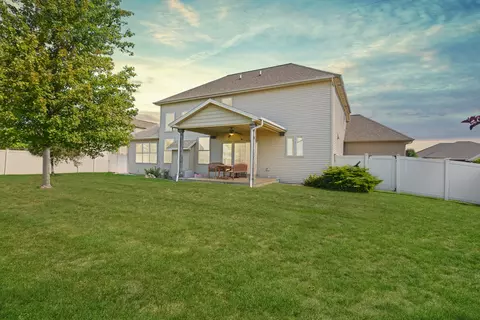3665 Yellowstone Dr, Normal, IL 61761 photo 3