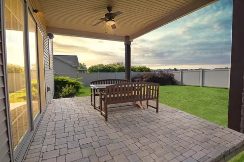 3665 Yellowstone Dr, Normal, IL 61761 photo 2