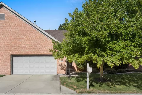1627 Broadmoor Dr #1627, Champaign, IL 61821