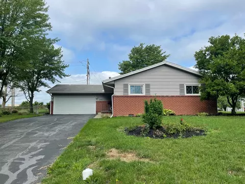 2916 Townway Rd, Danville, IL 61832