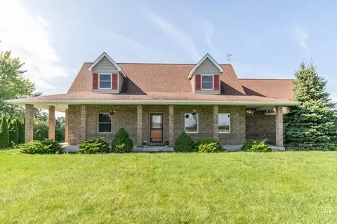 26500 S Mckinley Woods Rd, Channahon, IL 60410