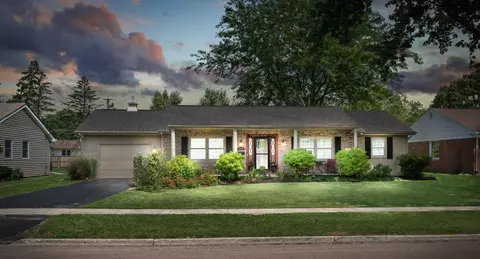 113 E Sunset Pl, Dekalb, IL 60115