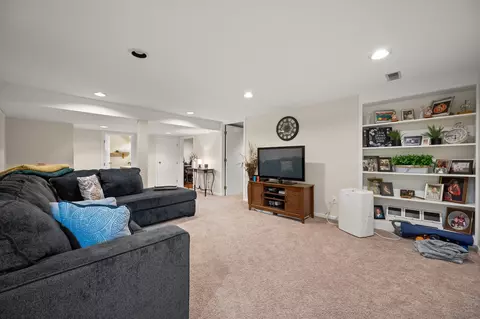 113 E Sunset Pl, Dekalb, IL 60115 photo 23
