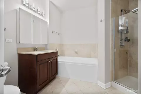 420 E Waterside Dr #3002, Chicago, IL 60601 photo 17