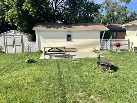 566 Green Dr, Wheeling, IL 60090 photo 17