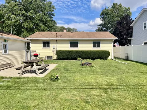 566 Green Dr, Wheeling, IL 60090 photo 16