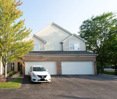 17680 Gilbert Dr, Lockport, IL 60441