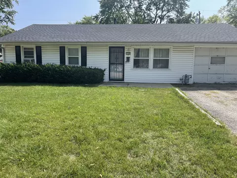 1420 Holly Hill Dr, Champaign, IL 61821