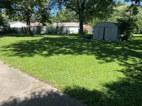 106 Conley Cir, Bloomington, IL 61701 photo 9