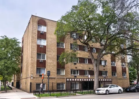 5100 N Sheridan Rd #304, Chicago, IL 60640