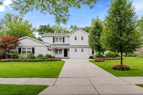 495 Standish Dr, Deerfield, IL 60015