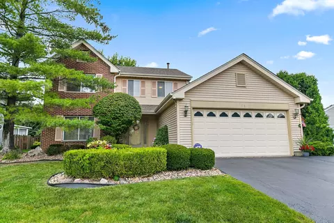 409 Southwood Cir, Streamwood, IL 60107