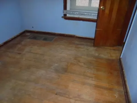 12902 S Lowe Ave, Chicago, IL 60628 photo 8