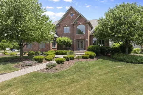 2819 Champion Rd, Naperville, IL 60564