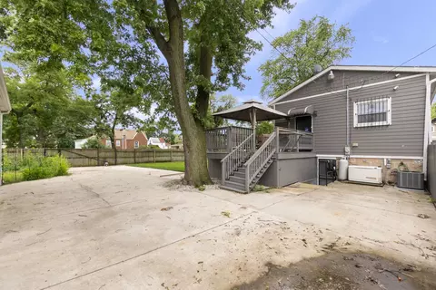 8951 S Parnell Ave, Chicago, IL 60620 photo 6