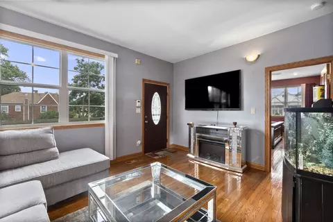 8951 S Parnell Ave, Chicago, IL 60620 photo 19