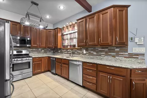 8951 S Parnell Ave, Chicago, IL 60620 photo 21