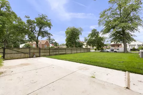 8951 S Parnell Ave, Chicago, IL 60620 photo 7