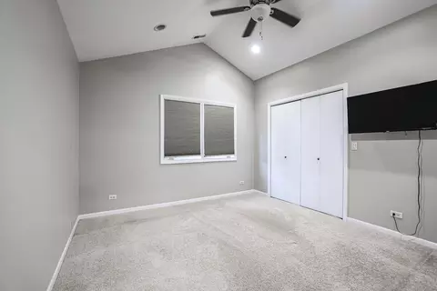 860 Kent Cir, Bartlett, IL 60103 photo 22