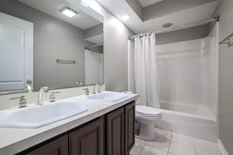 860 Kent Cir, Bartlett, IL 60103 photo 19