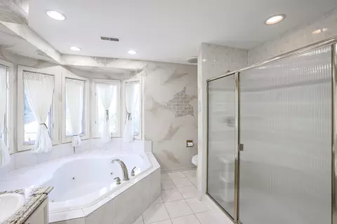 860 Kent Cir, Bartlett, IL 60103 photo 27