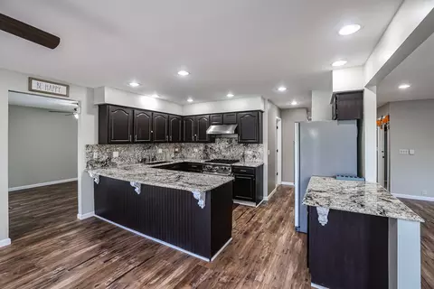 860 Kent Cir, Bartlett, IL 60103 photo 8