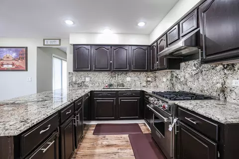 860 Kent Cir, Bartlett, IL 60103 photo 9