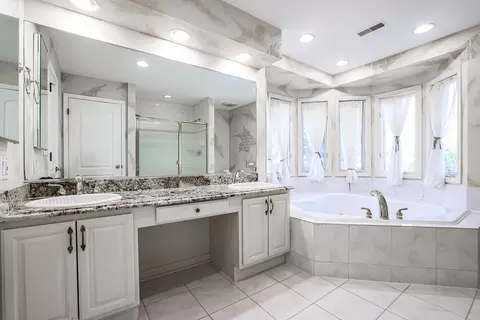 860 Kent Cir, Bartlett, IL 60103 photo 26