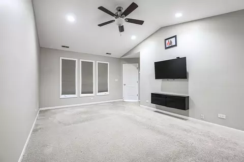 860 Kent Cir, Bartlett, IL 60103 photo 24